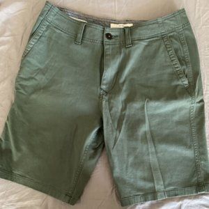 Lucky Brand Men’s Chino Shorts Flat Front Size 30 Green Cotton EUC